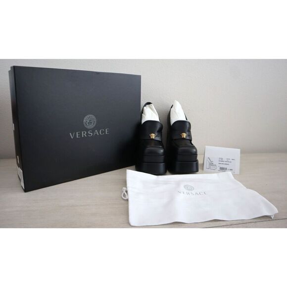 VERSACE WMN Sz 40 US 8.5 Black Mocassino Vitellino Leather High Heel Pumps - Picture 1 of 16